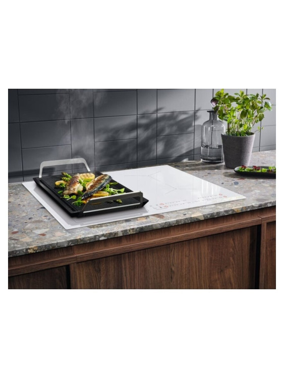 Индукционная варочная поверхность Electrolux EIV63440BW, 4 конфорки, с зоной расширения, стеклокерамика, 7800 Вт