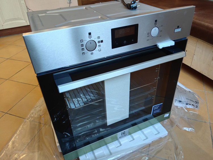 Духовой шкаф Electrolux EOD3H50TX
